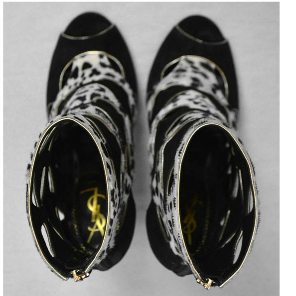 *SOLD* YVES SAINT LAURENT Booties - Picture 3 of 7
